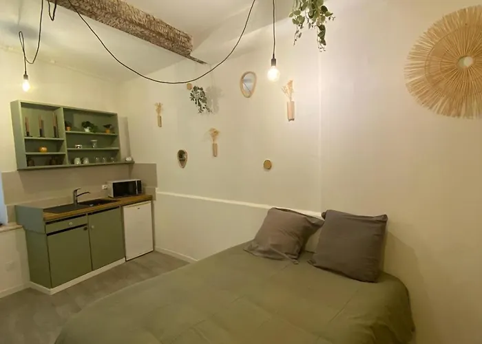 Location Studio Rue Du Sauvage